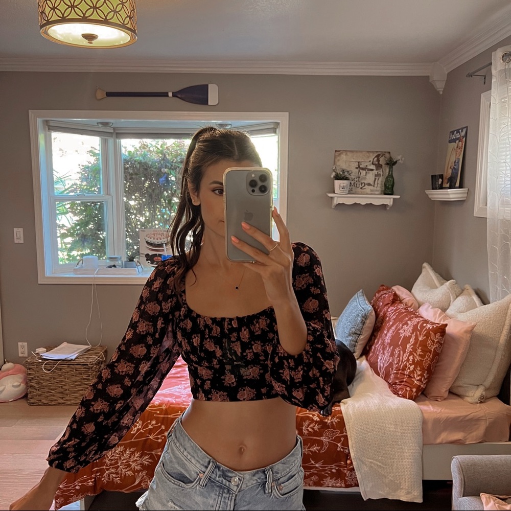 Crop Top - Picture 3 of 6
